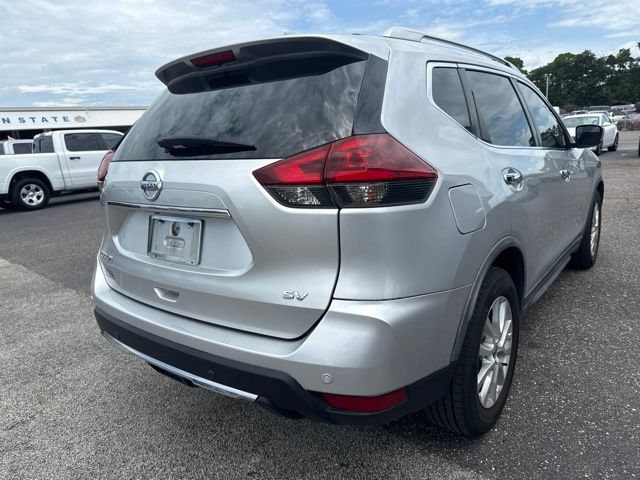 Used 2020 Nissan Rogue SV FWD image 4