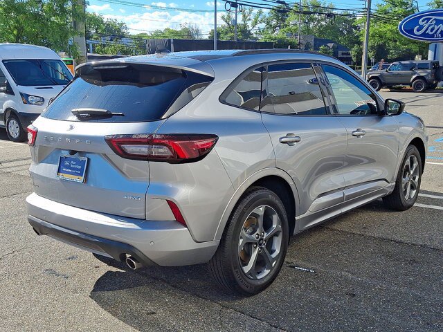 Certified 2023 Ford Escape ST-Line w/ Tech Pack #1 AWD/4WD image 17