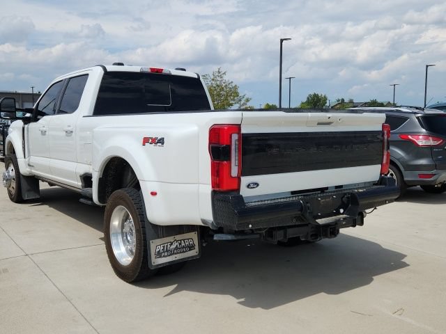 Certified 2026 Ford F450 Platinum w/ FX4 Off-Road Package AWD/4WD image 2