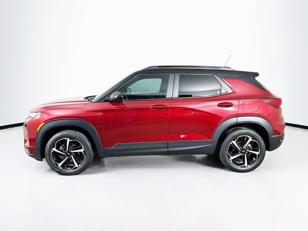 Used 2023 Chevrolet TrailBlazer RS w/ Sun and Liftgate Package AWD/4WD image 3