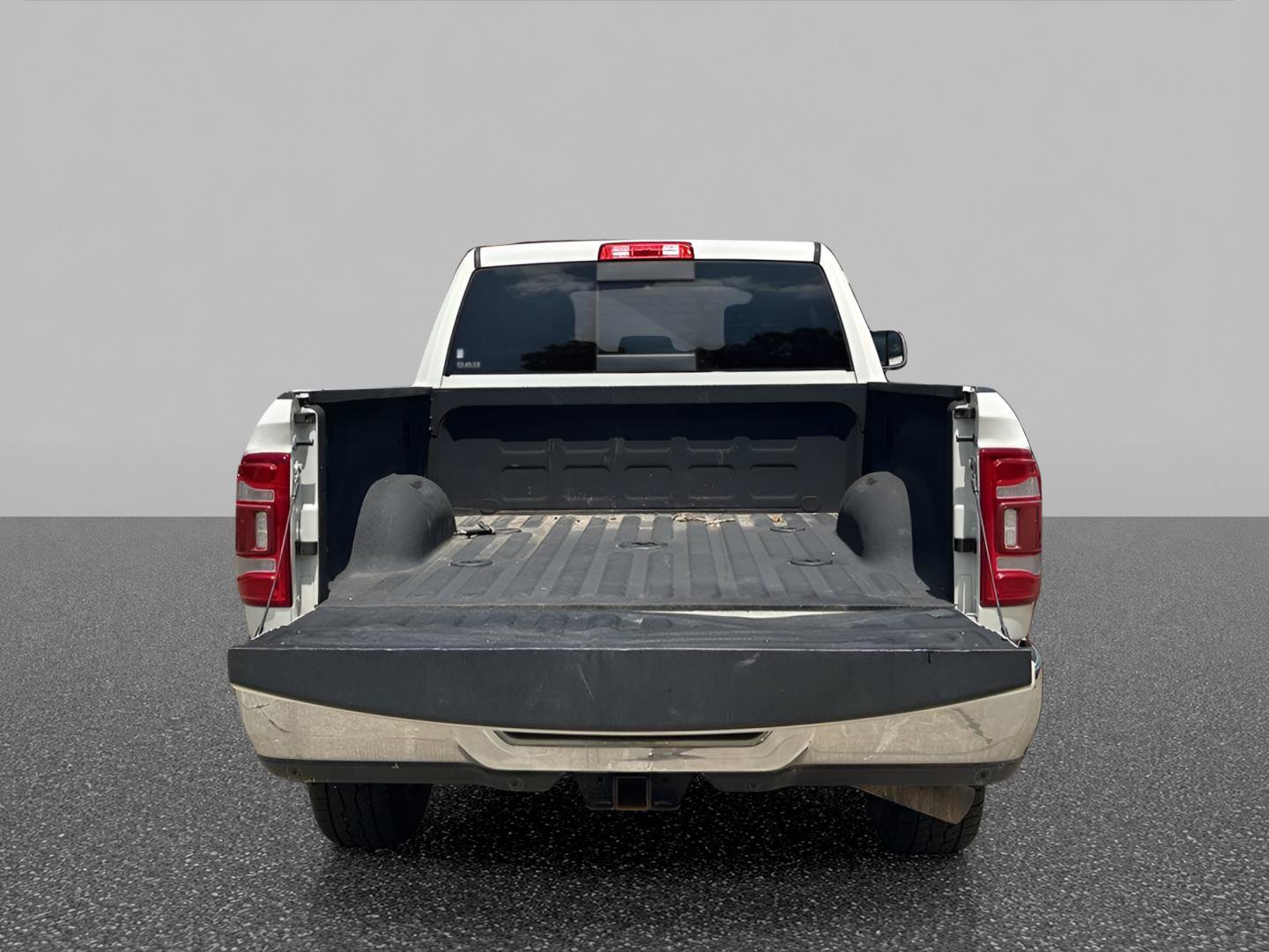 Used 2022 RAM 3500 Laramie AWD/4WD image 10