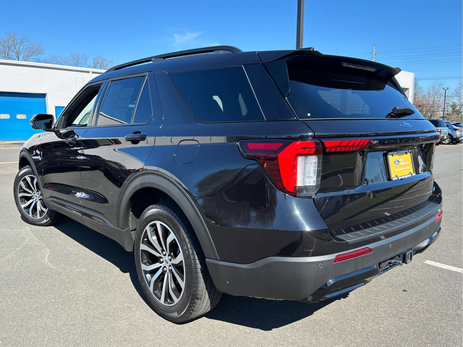 Certified 2025 Ford Explorer ST-Line image 3