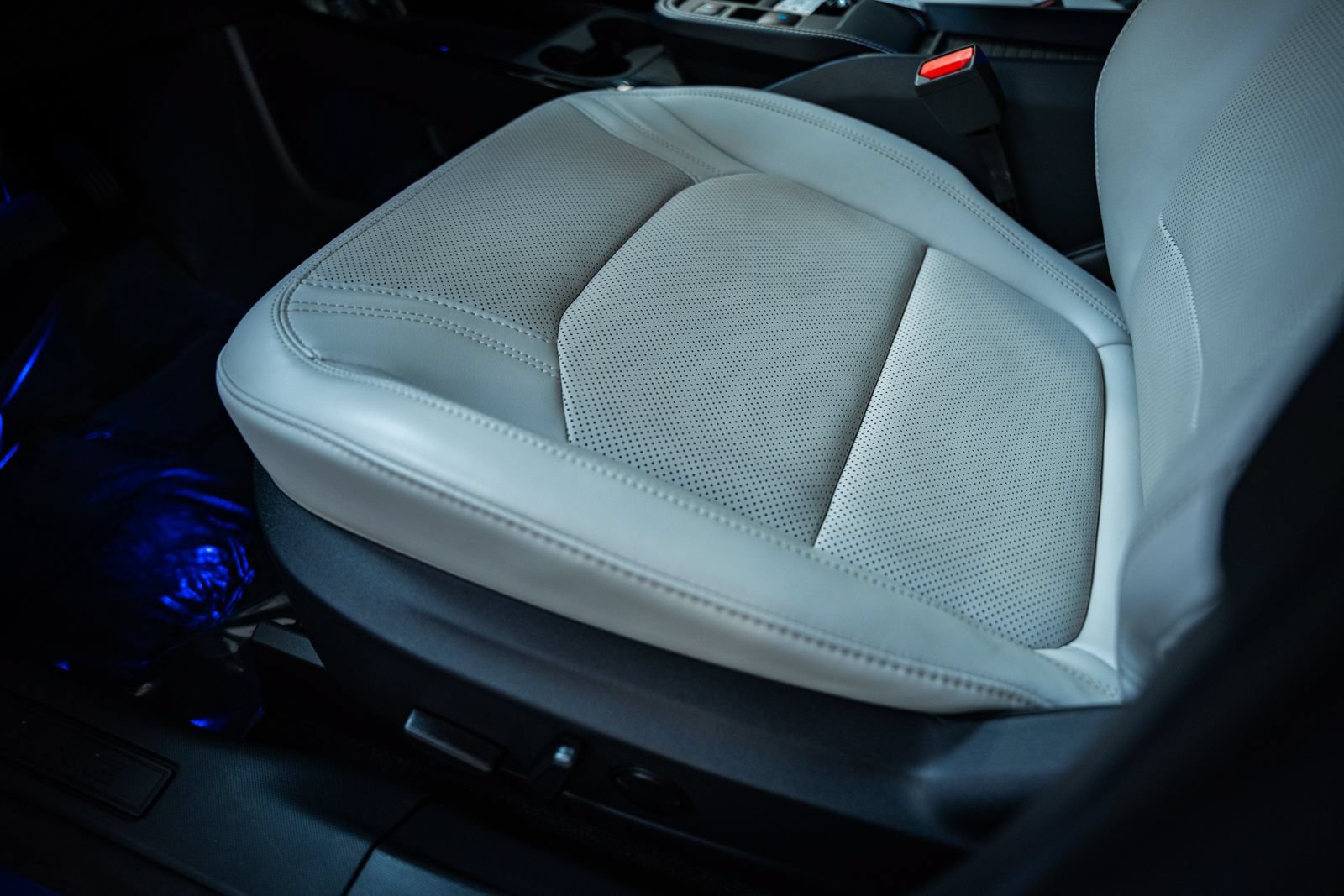 Certified 2025 Ford Mustang Mach-E Premium AWD/4WD image 36