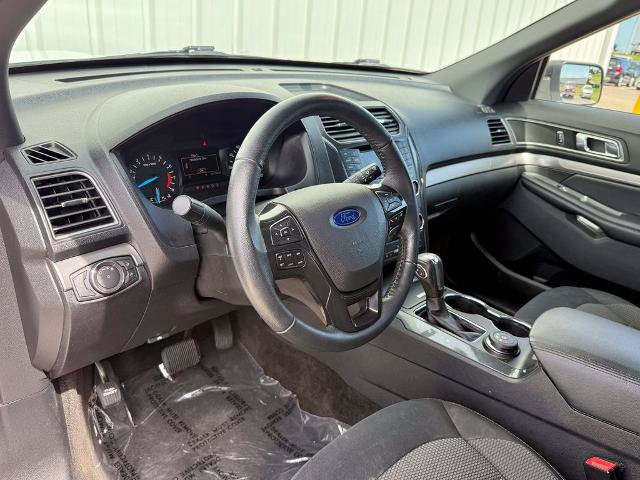 Certified 2018 Ford Explorer XLT AWD/4WD image 10