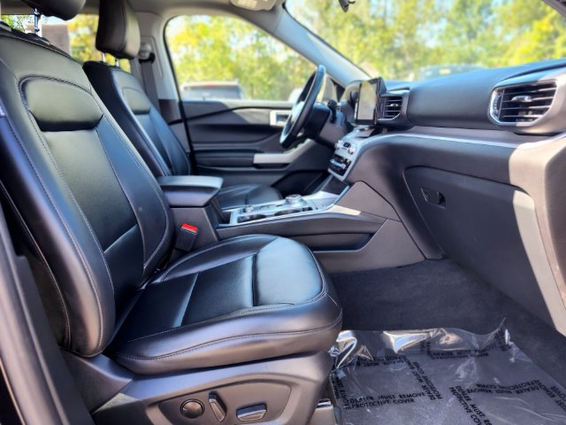 Certified 2023 Ford Explorer XLT w/ Equipment Group 202A AWD/4WD image 11