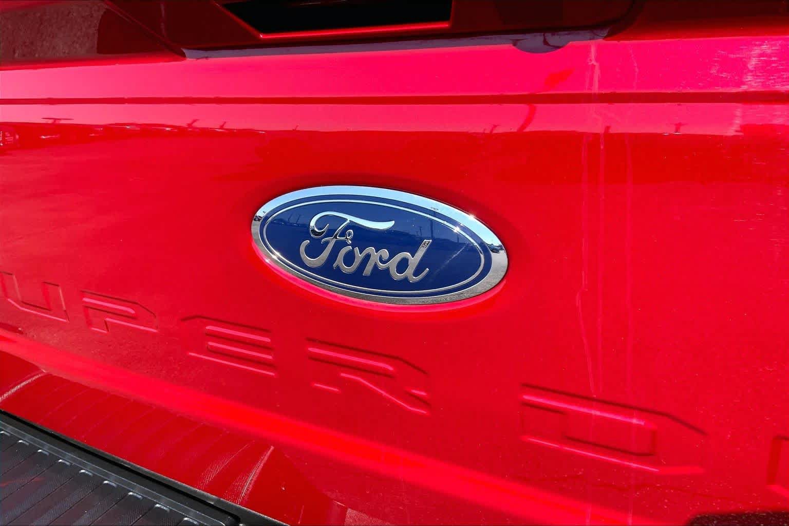 Certified 2024 Ford F250 Lariat w/ Lariat Ultimate Package AWD/4WD image 27