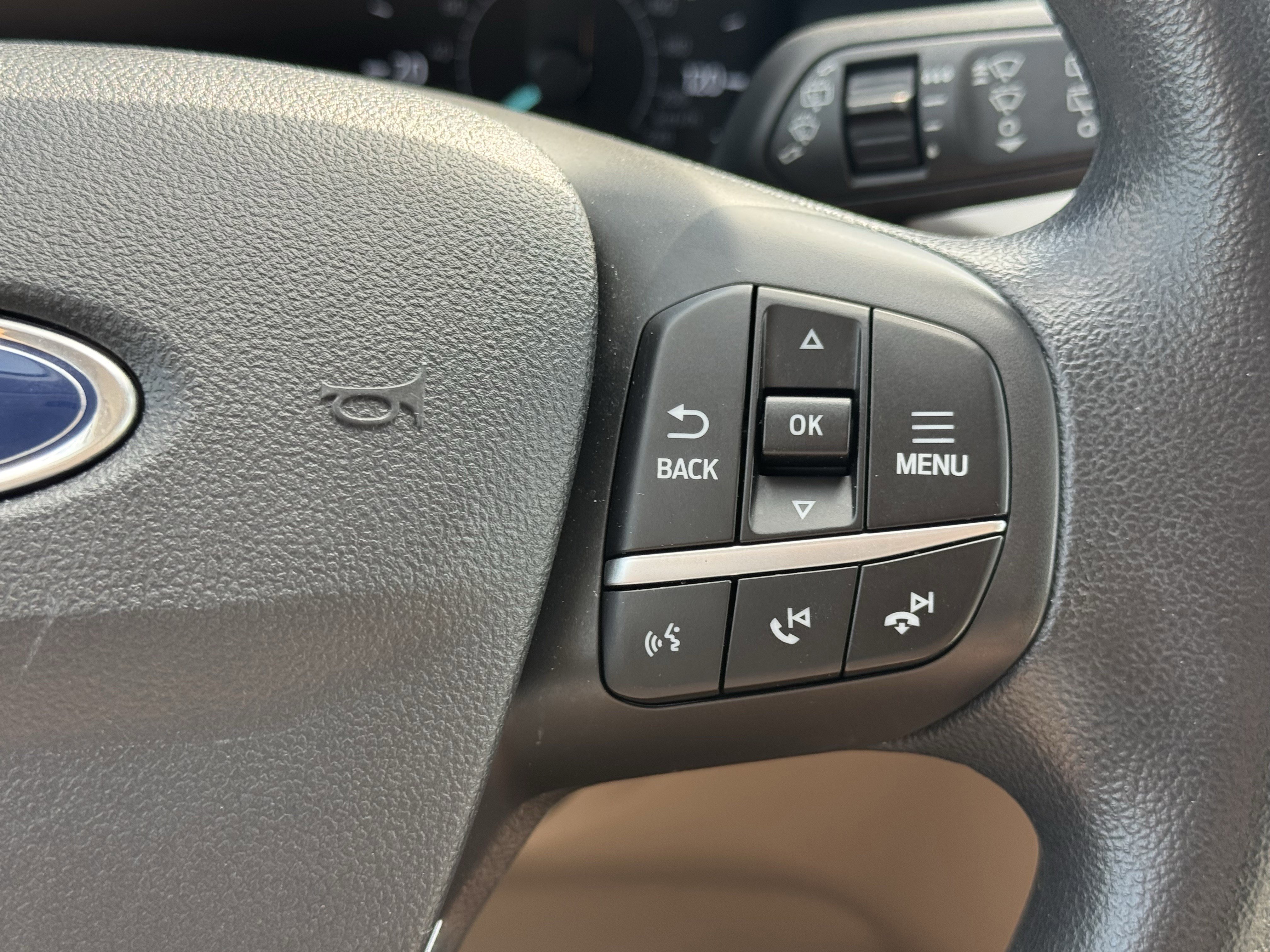 Certified 2021 Ford Escape SE image 16