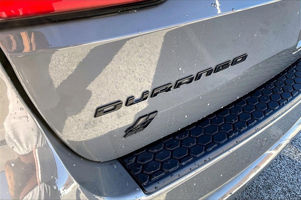 Used 2022 Dodge Durango R/T w/ Blacktop Package image 8