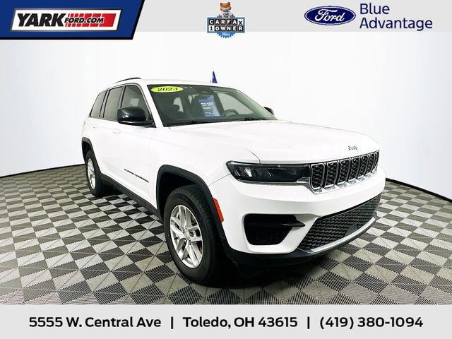 Used 2023 Jeep Grand Cherokee Laredo image 7