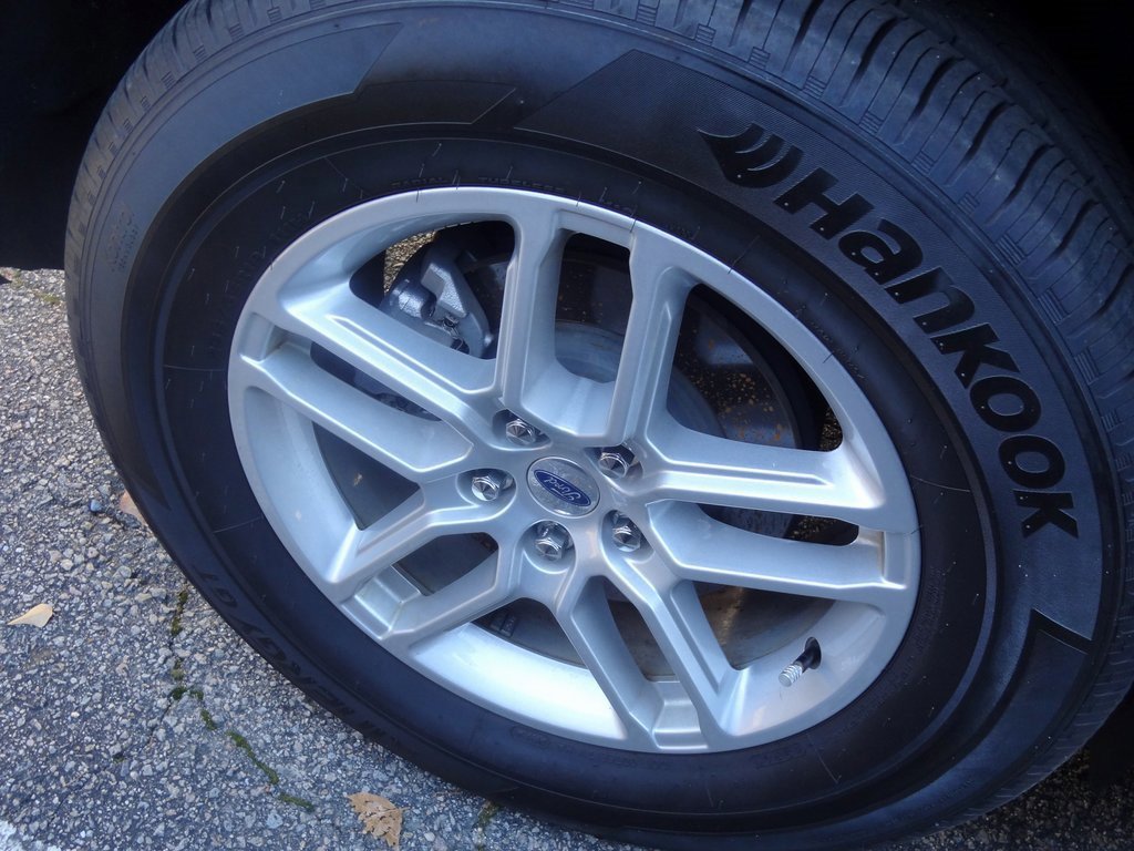 Certified 2025 Ford Explorer Active image 12