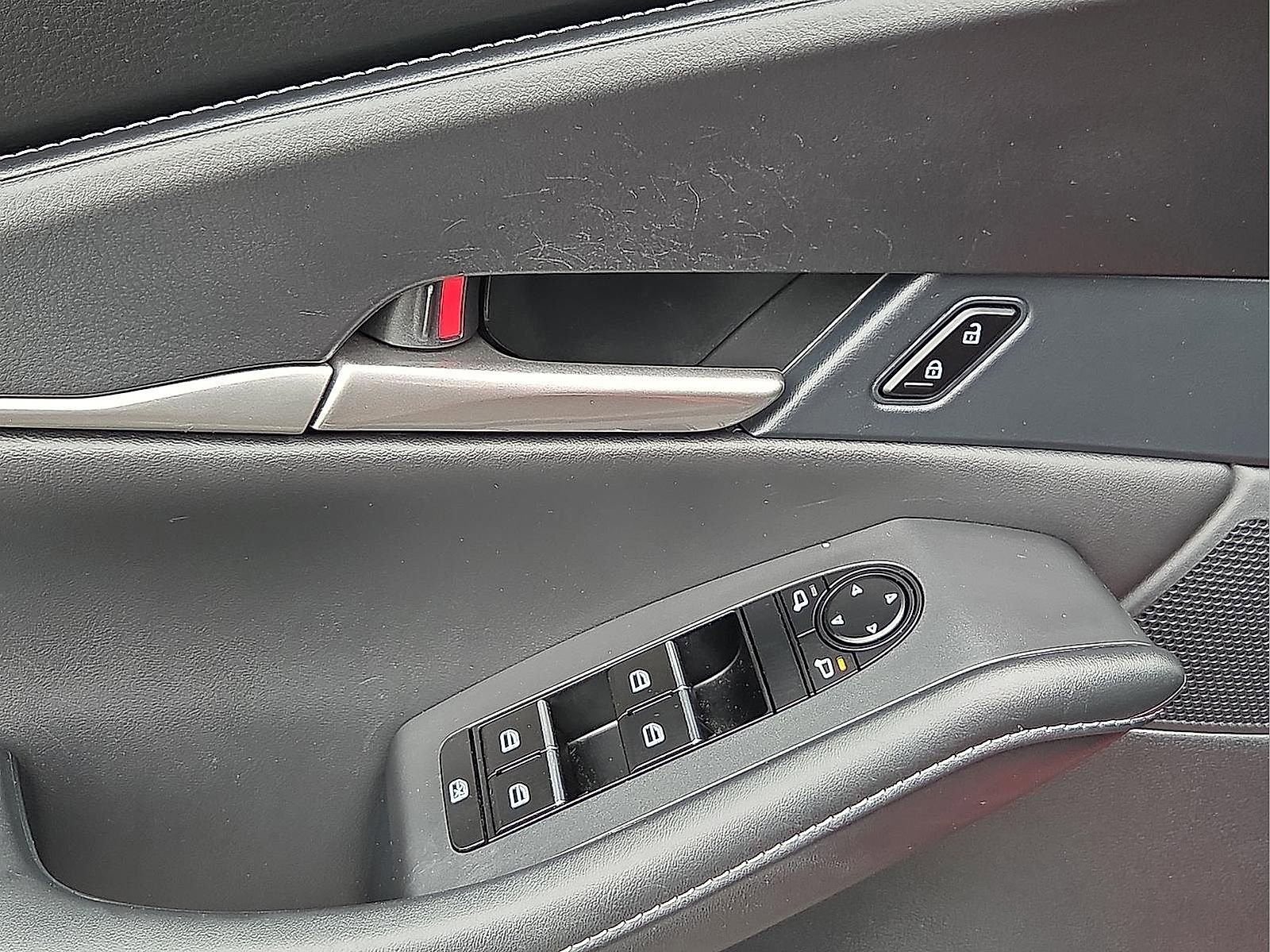 Used 2023 MAZDA CX-30 AWD 2.5 S w/ Select Package image 13