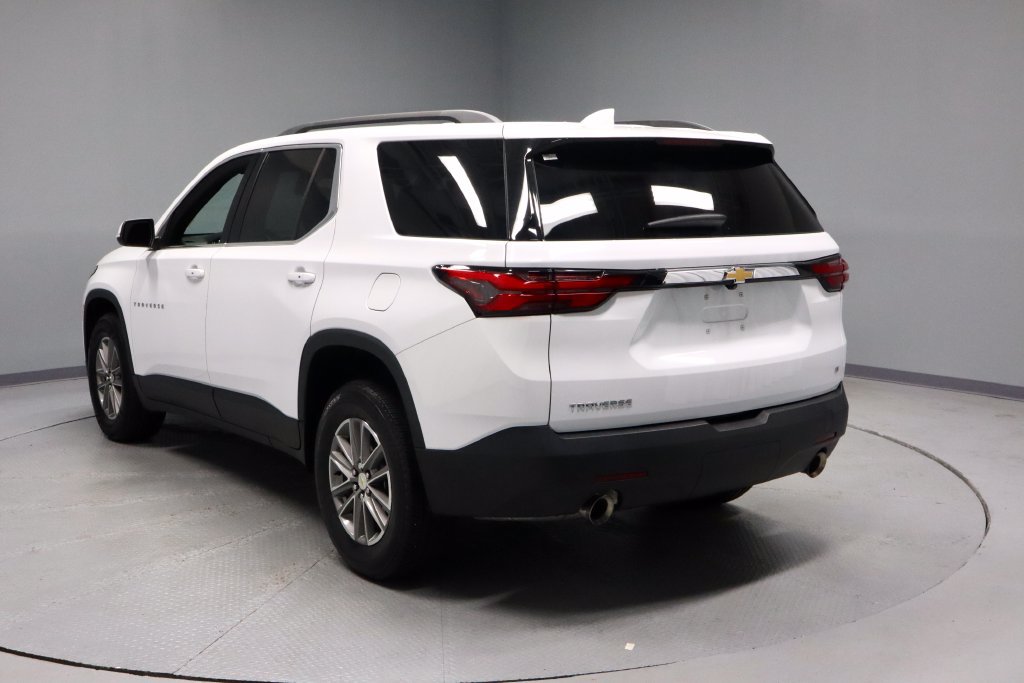 Used 2023 Chevrolet Traverse LT FWD image 9
