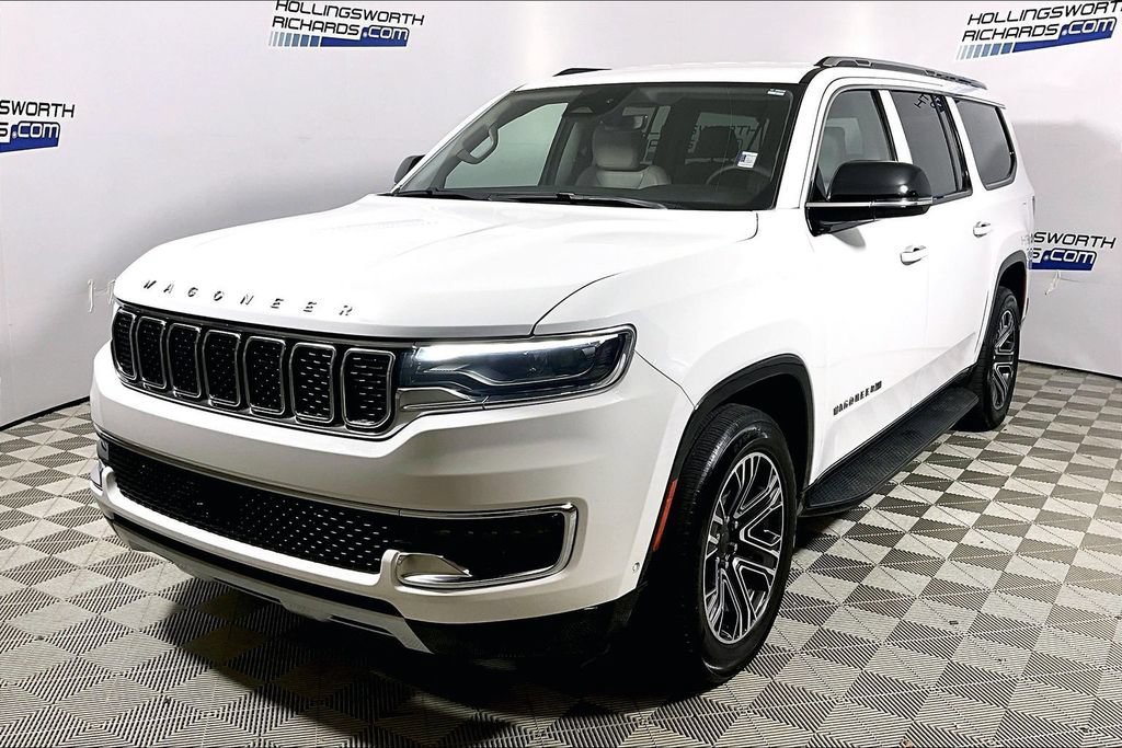 Used 2024 Jeep Wagoneer L Series II RWD image 1