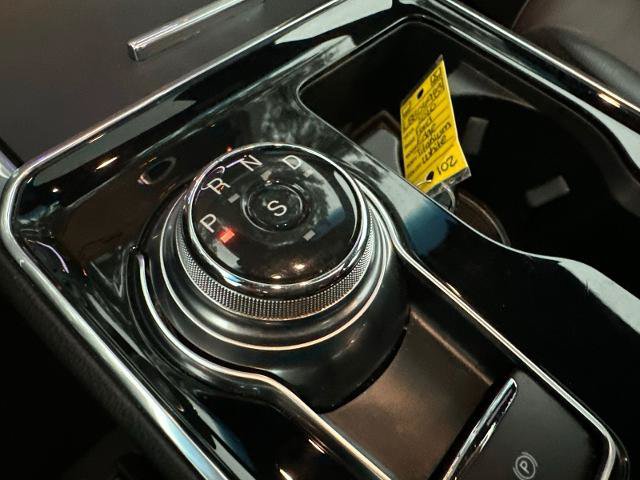 Certified 2020 Ford Edge Titanium w/ Equipment Group 301A AWD/4WD image 17