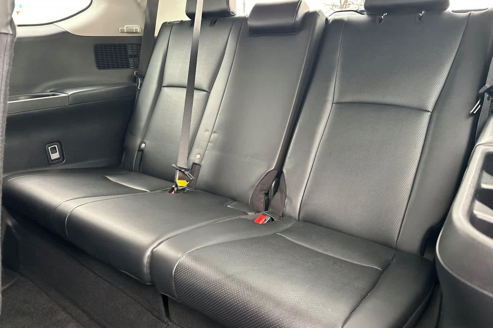 Used 2024 Toyota Grand Highlander XLE image 16