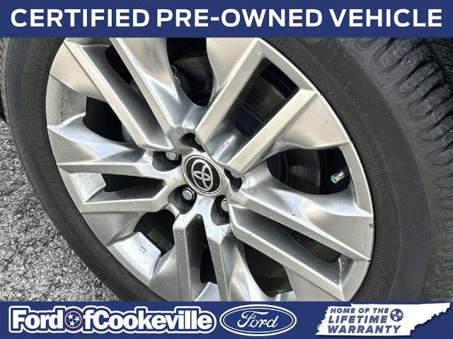 Used 2021 Toyota RAV4 XLE Premium AWD/4WD image 12
