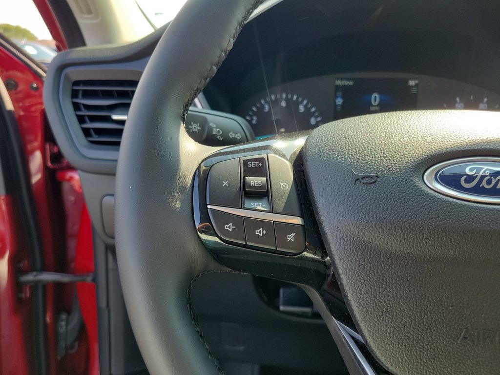 Certified 2022 Ford Escape SE w/ Cold Weather Package AWD/4WD image 24