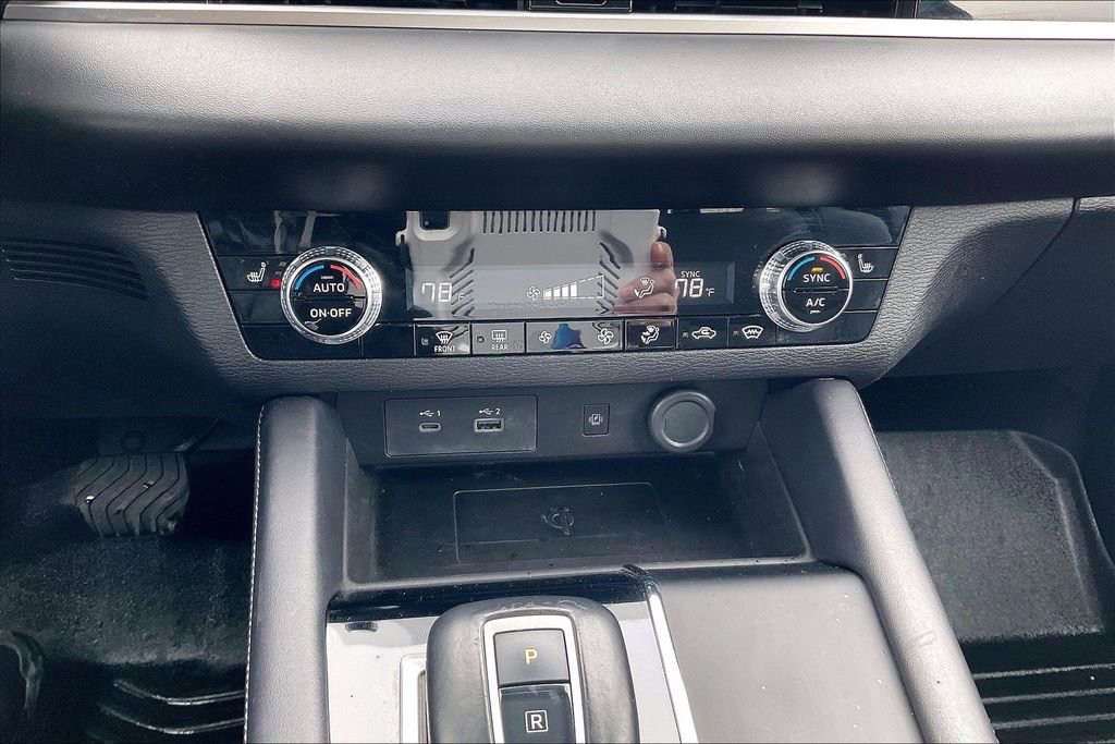 Used 2024 Mitsubishi Outlander SE image 33