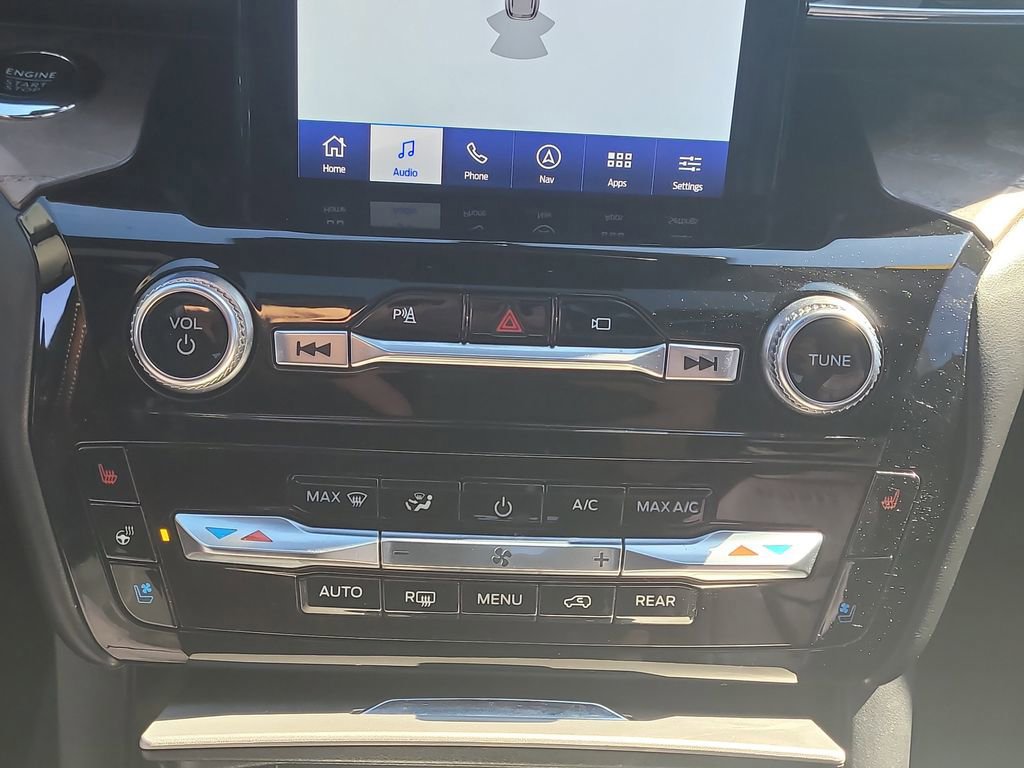 Certified 2022 Ford Explorer Platinum w/ Equipment Group 601A image 27