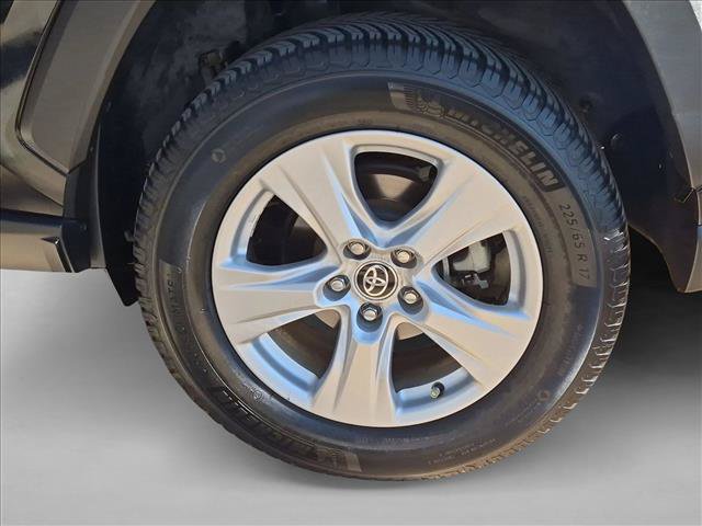 Used 2021 Toyota RAV4 XLE w/ Convenience Package AWD/4WD image 24