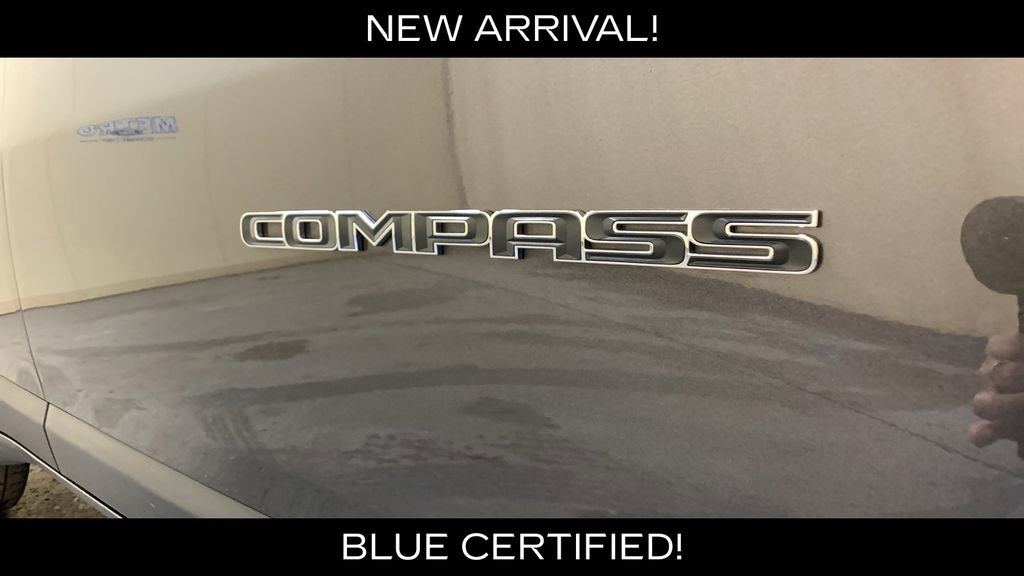Used 2022 Jeep Compass Latitude w/ Sun and Sound Group AWD/4WD image 10