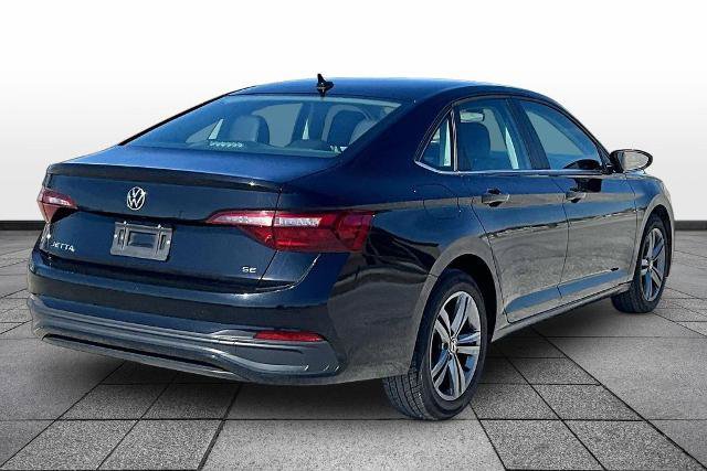 Used 2024 Volkswagen Jetta SE FWD image 11