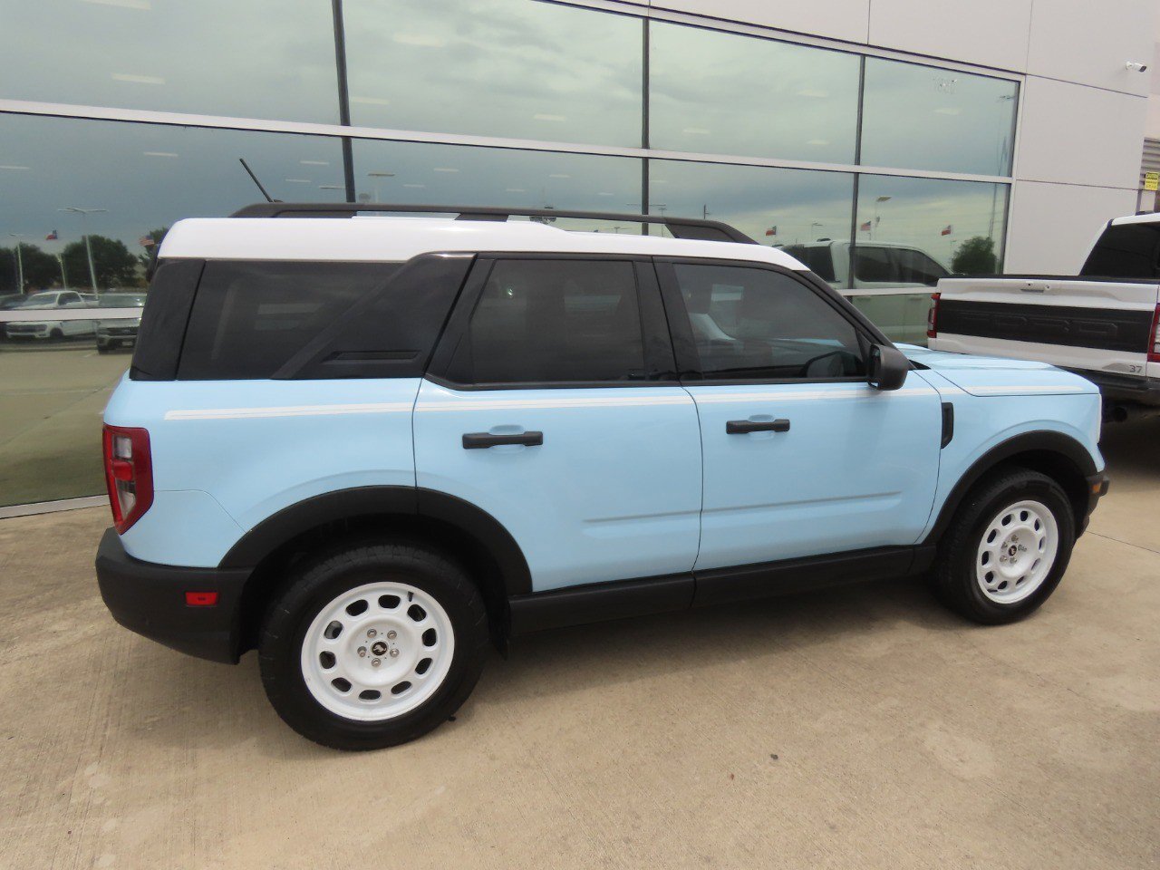 Certified 2024 Ford Bronco Sport Heritage w/ Heritage Convenience Package AWD/4WD image 10