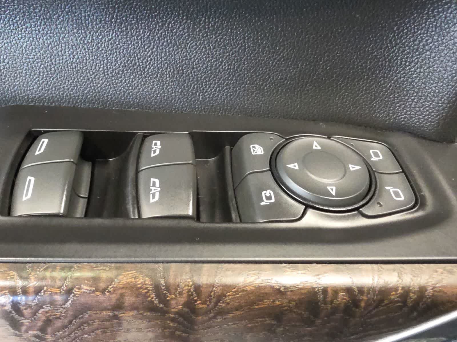 Used 2020 GMC Sierra 1500 Denali w/ Denali Ultimate Package AWD/4WD image 21