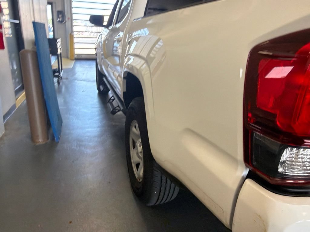 Used 2023 Toyota Tacoma SR AWD/4WD image 7