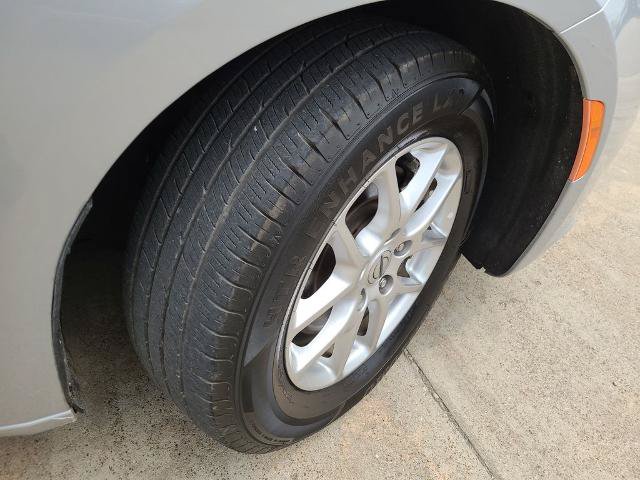 Used 2023 Chrysler Pacifica Touring-L FWD image 7