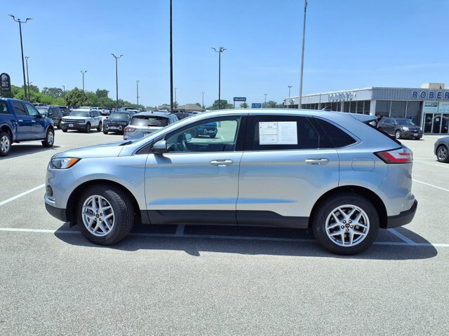 Certified 2023 Ford Edge SEL w/ Convenience Package AWD/4WD image 2