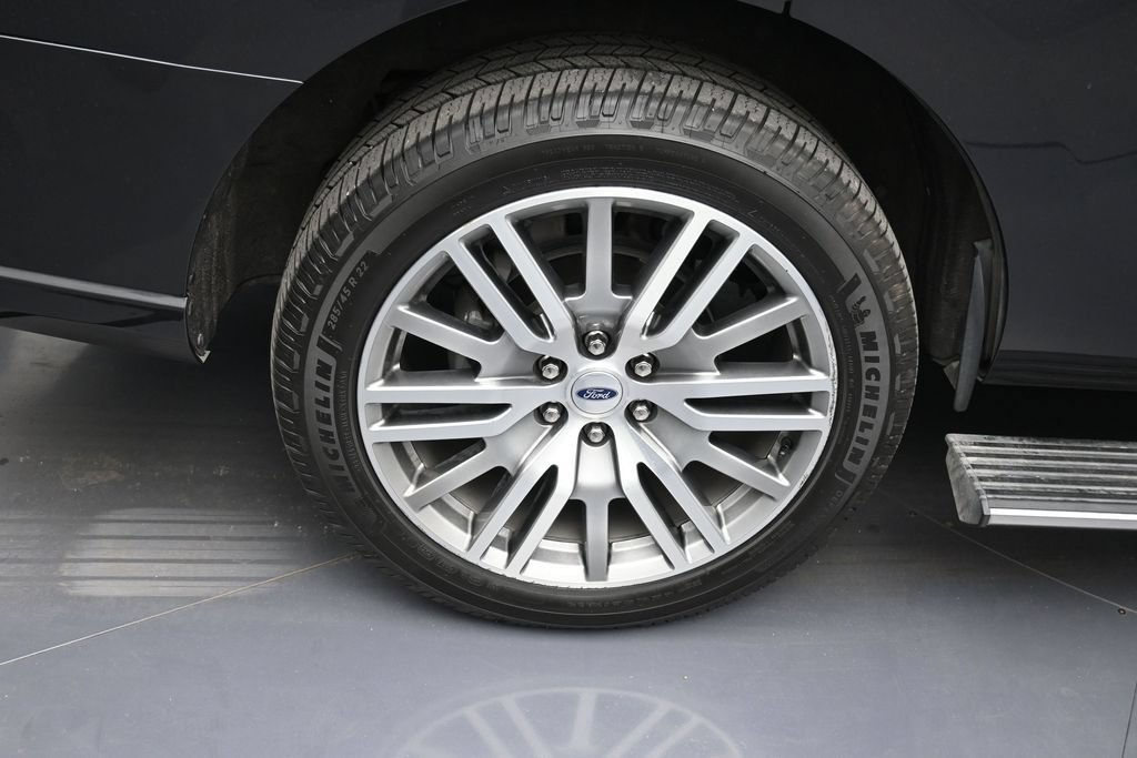 Certified 2022 Ford Expedition Platinum RWD image 29