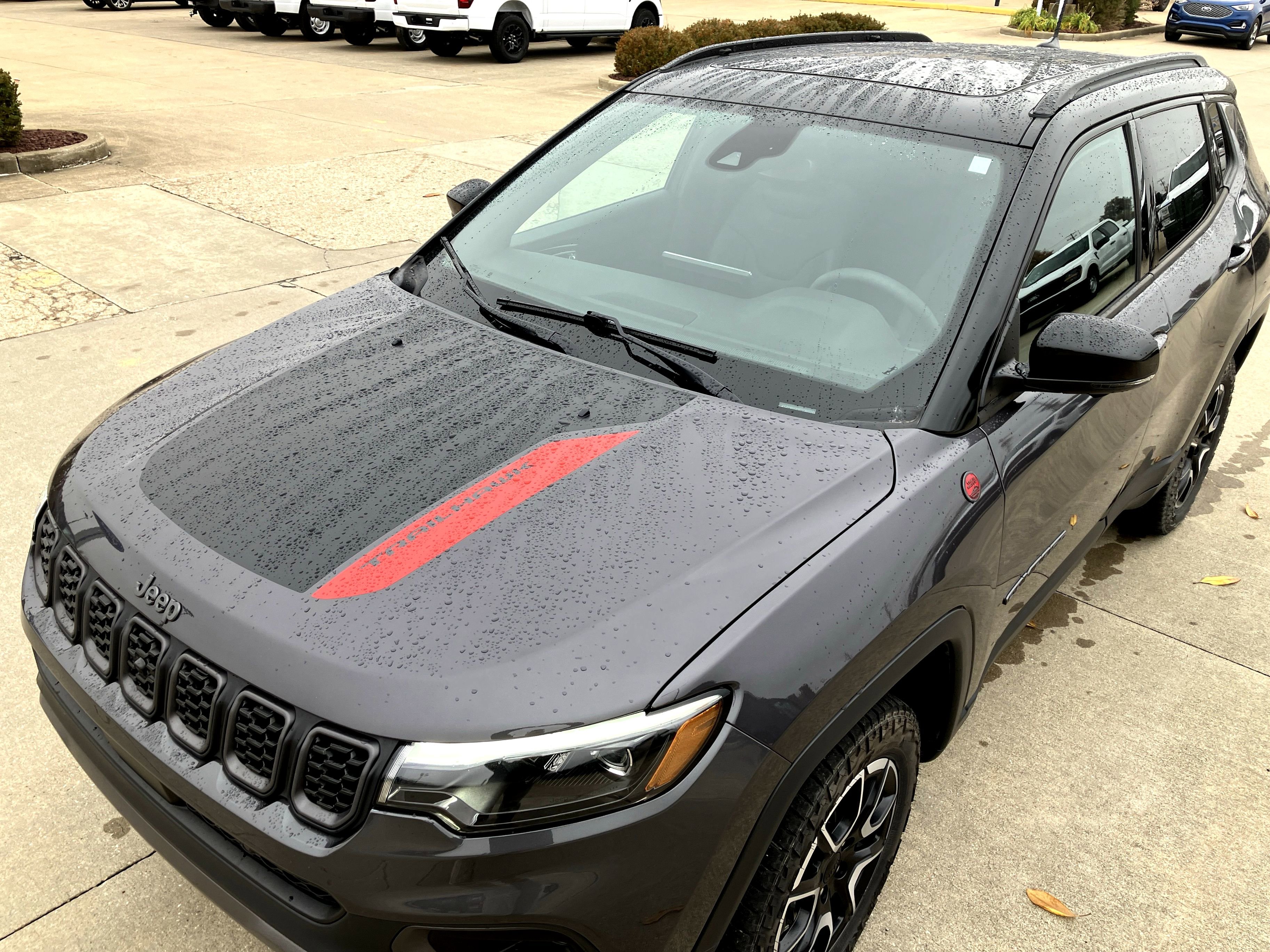 Used 2024 Jeep Compass Trailhawk w/ Trailhawk Elite Group image 8