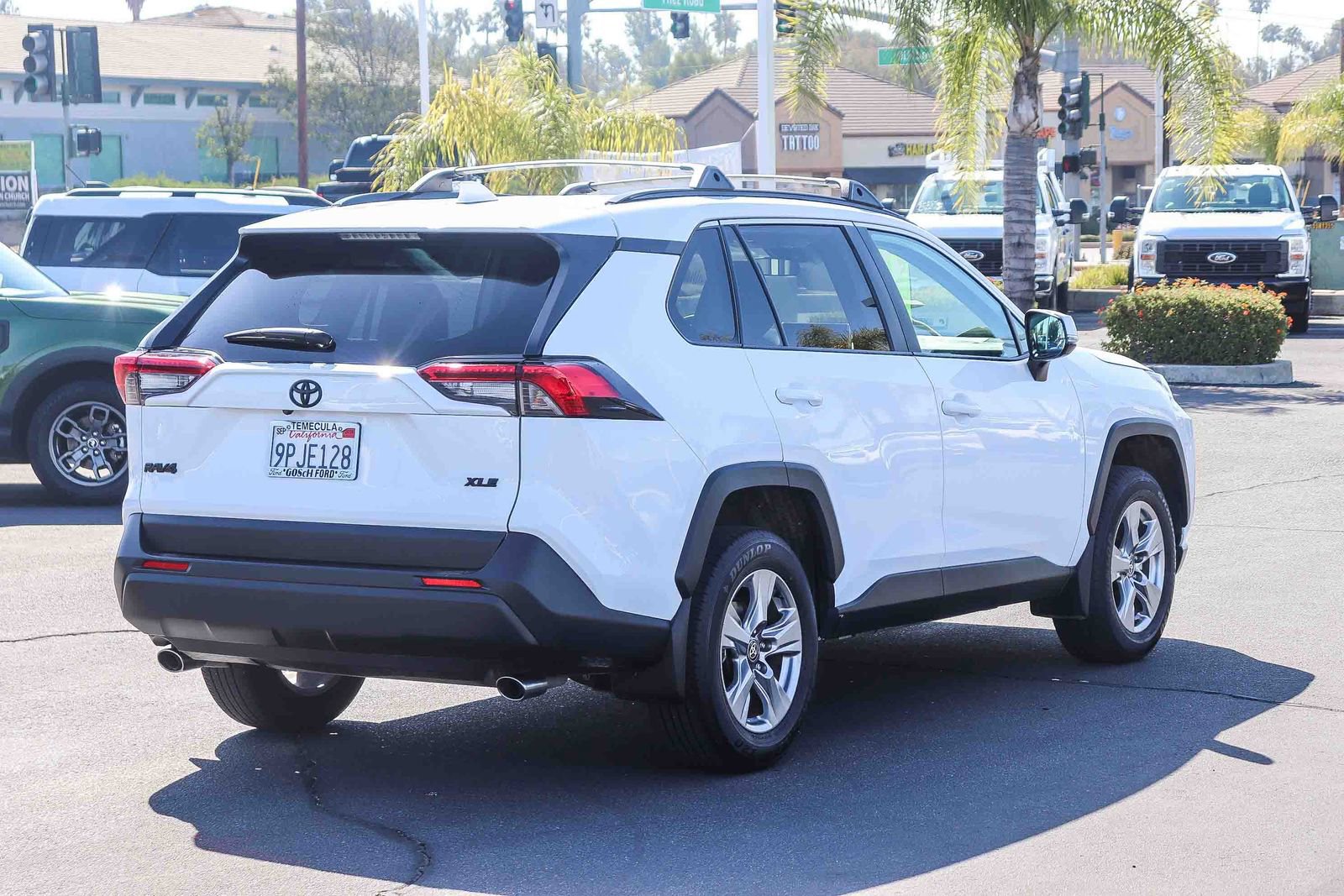 Used 2024 Toyota RAV4 XLE FWD image 4