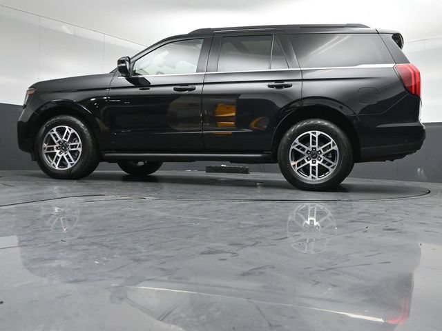 Certified 2025 Ford Expedition Active AWD/4WD image 41