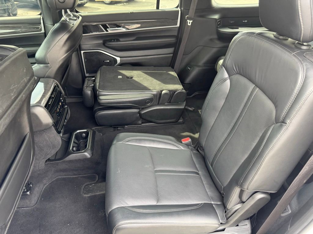 Used 2022 Jeep Wagoneer Series III w/ Convenience Group I AWD/4WD image 35