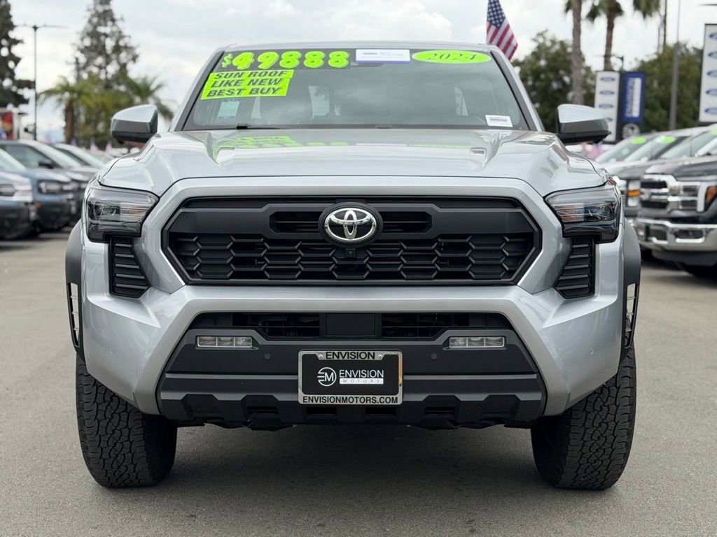 Used 2024 Toyota Tacoma TRD Off-Road w/ TRD Off Road Premium Package AWD/4WD image 5