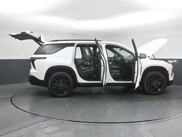 Used 2024 Chevrolet Traverse RS w/ LPO, Floor Liner Package image 49