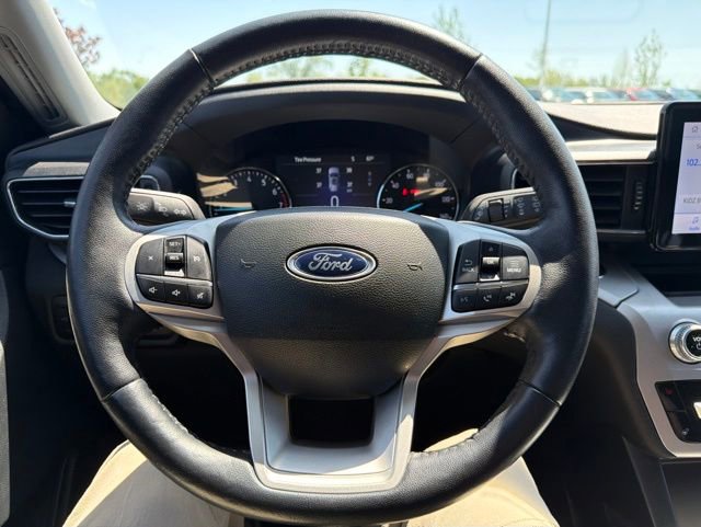 Certified 2023 Ford Explorer XLT w/ Equipment Group 202A AWD/4WD image 42