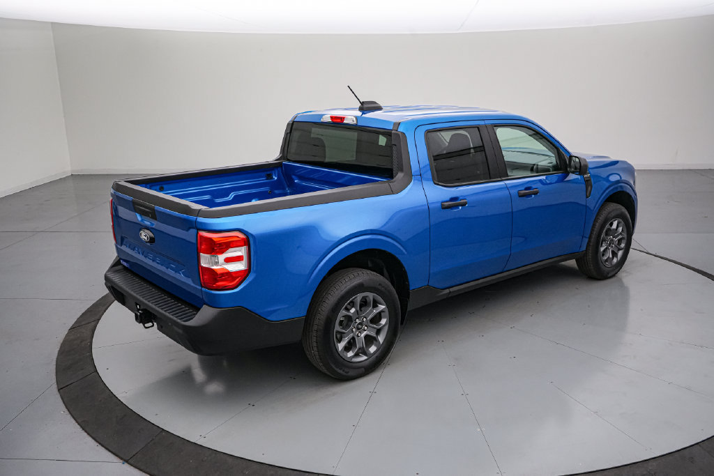 Certified 2025 Ford Maverick XLT w/ Equipment Group 302A AWD/4WD image 4