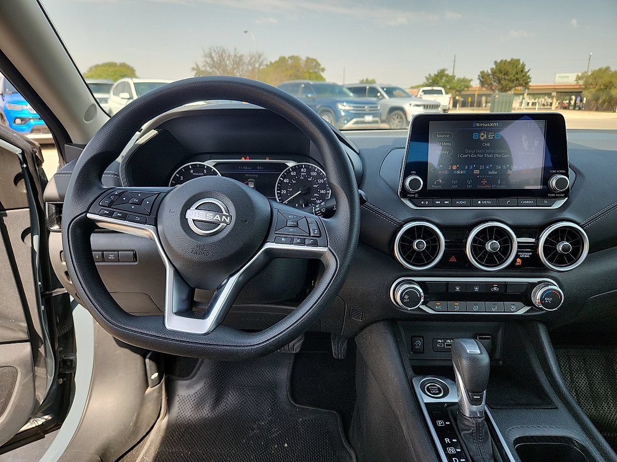 Used 2025 Nissan Sentra SV FWD image 7