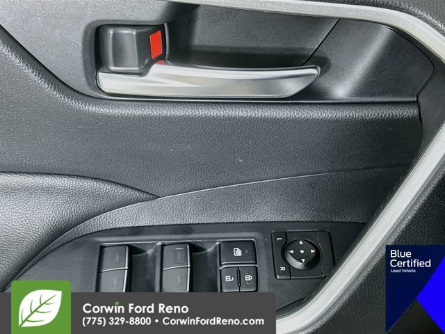Used 2024 Toyota RAV4 SE w/ Convenience Package AWD/4WD image 22