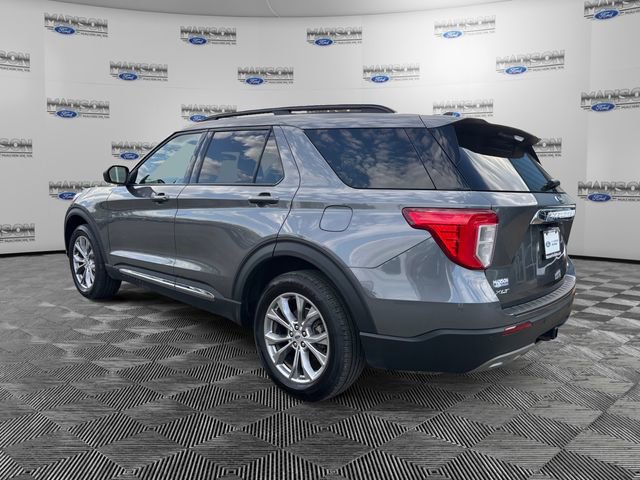 Certified 2023 Ford Explorer XLT w/ Equipment Group 202A AWD/4WD image 3