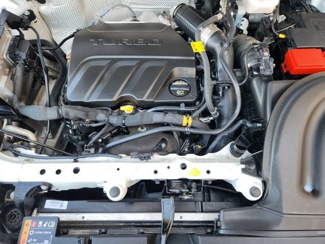 Used 2025 Buick Encore GX Preferred image 32