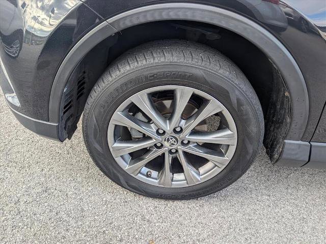 Used 2018 Toyota RAV4 Limited image 5