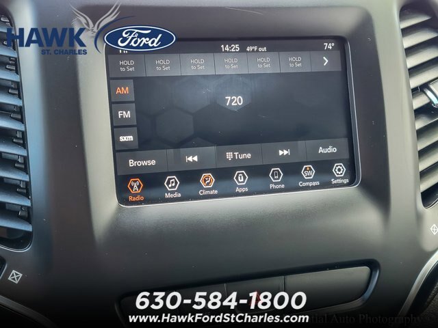 Used 2019 Jeep Cherokee Latitude Plus w/ Comfort/Convenience Group AWD/4WD image 12