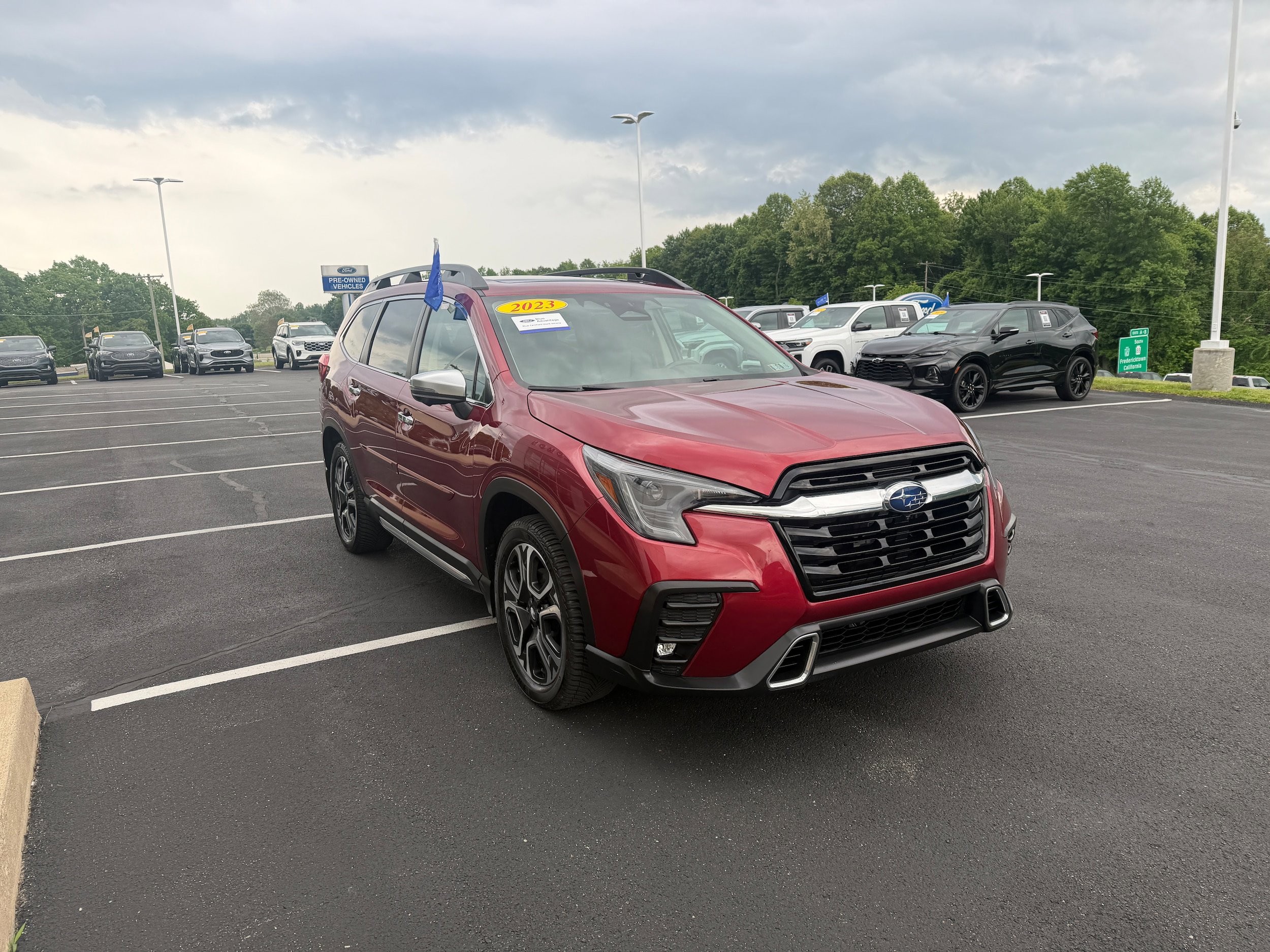 Used 2023 Subaru Ascent Touring AWD/4WD image 4