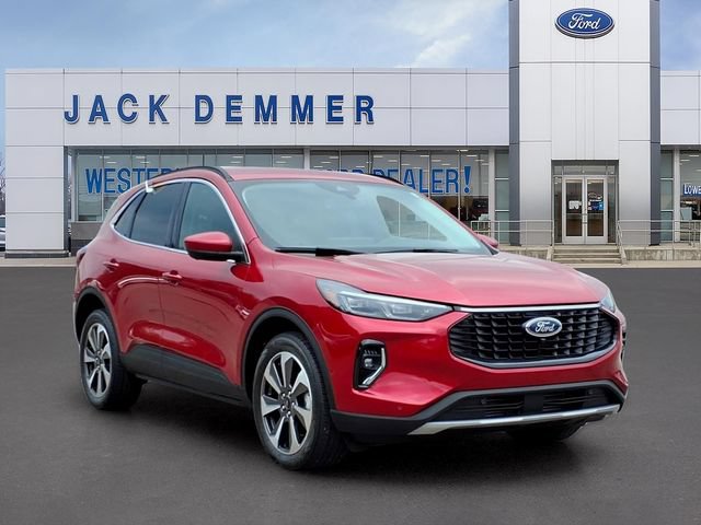 Certified 2023 Ford Escape Platinum w/ Premium Technology Package AWD/4WD image 1