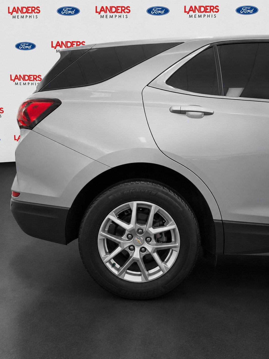 Used 2023 Chevrolet Equinox LT FWD image 8
