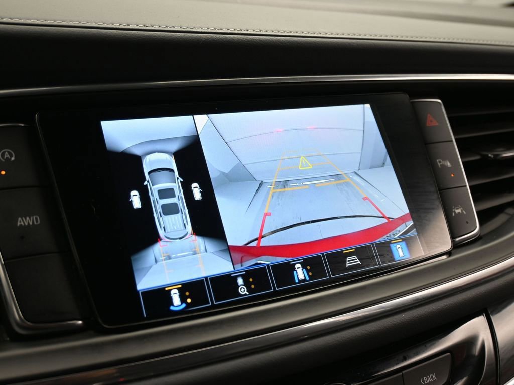 Used 2024 Buick Enclave Premium image 39